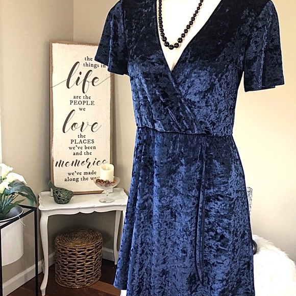 🌟🌟🌟SOLD🌟🌟🌟🎶 SHE WORE BLUE VELVET 🎶 L.A. HEARTS velvet dress Beautiful W - Picture 14 of 16